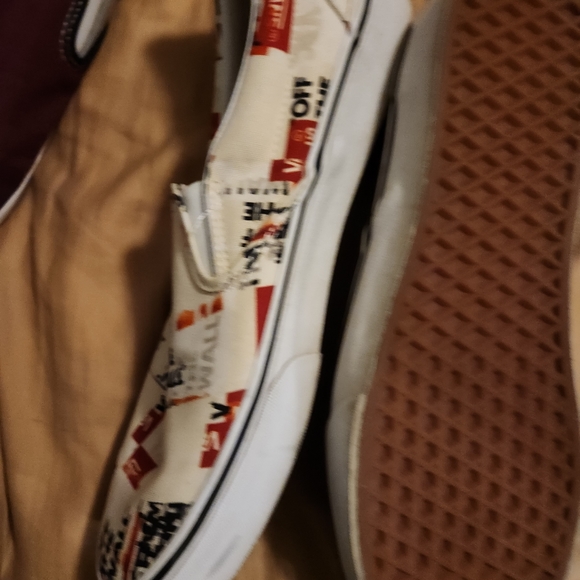 Vans - Picture 2 of 6